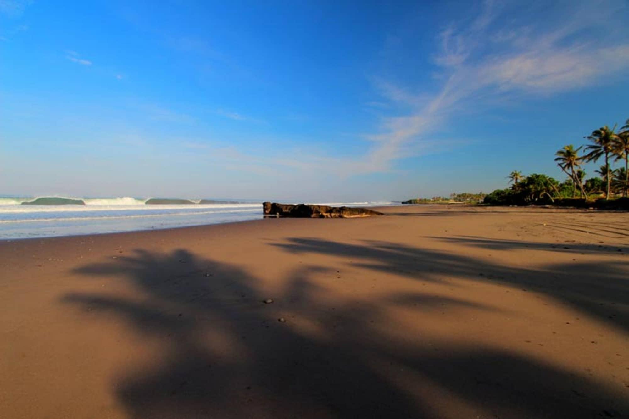 Amarta Beach Retreat By Nakula Tabanan  Exterior photo